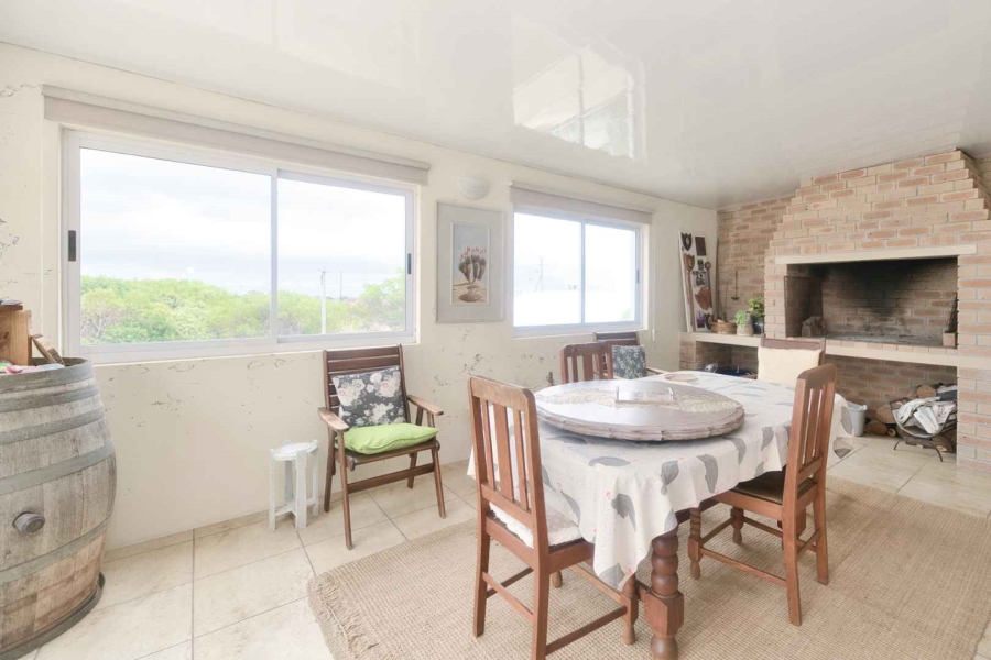 4 Bedroom Property for Sale in Pearly Beach Western Cape